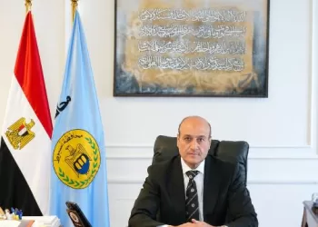 محافظ أسيوط يحيل 8 مسؤولين بحي غرب للنيابة العامة لوجود مخالفات بناء وتقصير إداري