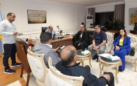 محافظ أسيوط يلتقي أعضاء «النواب» و«الشيوخ» لبحث مطالب المواطنين 10 - جريدة الجمهورية 9 3 - جريدة الجمهورية