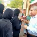 في لفتة إنسانية.. «تعليم الشرقية» يواسي زميلات طالبة الثانوية الراحلة بـ«الورود والمياه المبردة»