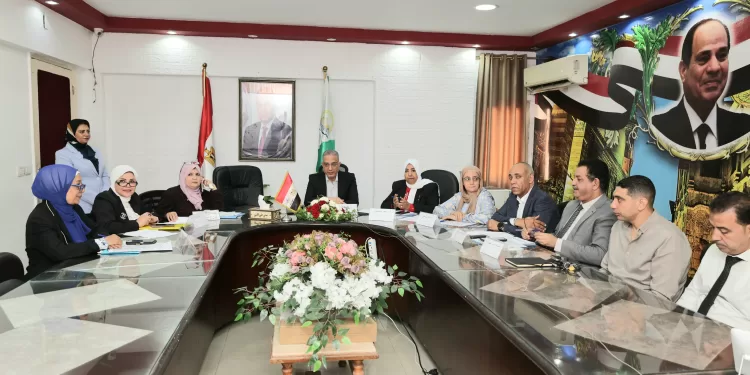 محافظ الجيزة يتابع انتظام امتحانات الثانوية العامة من داخل غرفة عمليات مديرية التربية والتعليم