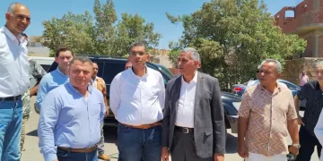 محافظ البحر الأحمر في زيارة ميدانية للقصير: محطة تحلية مياه جديدة.. تسليم مساكن بديلة وموزع كهرباء بـ 315 مليون جنيه