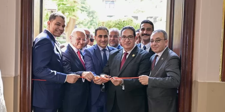 جامعة القاهرة تفتتح منظومة رقمية متكاملة بكلية الحقوق تشمل المكتبة الرقمية وشؤون الطلاب