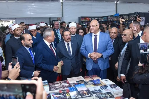 محافظ الإسكندرية يفتتح الدورة الـ 21 لمعرض مكتبة الإسكندرية الدولي للكتاب 1 - جريدة الجمهورية محافظ الإسكندرية يفتتح الدورة الـ 21 لمعرض مكتبة الإسكندرية الدولي للكتاب