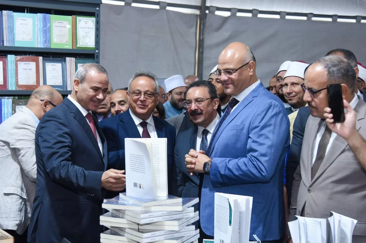 محافظ الإسكندرية يفتتح الدورة الـ 21 لمعرض مكتبة الإسكندرية الدولي للكتاب 2 - جريدة الجمهورية WhatsApp Image 2026 07 06 at 2.08.35 PM 2 - جريدة الجمهورية