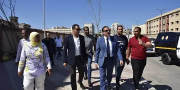 لحماية مظهرها الجمالي.. محافظ بورسعيد يطالب المواطنين بالسلوك الحضاري في إلقاء المخلفات