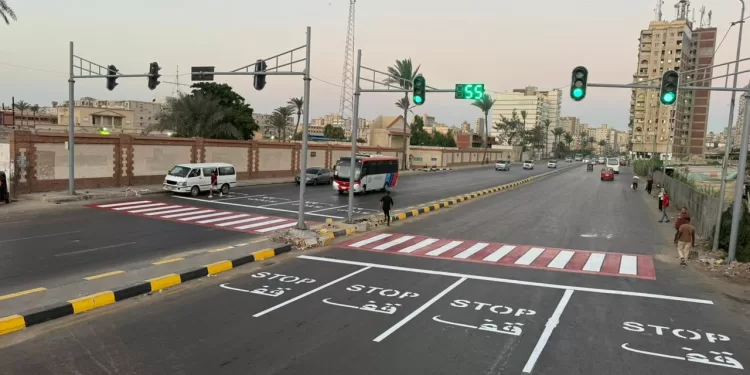 محافظ الإسكندرية يوجه بتركيب إشارة مرورية جديدة لتحسين السيولة المرورية 1 - جريدة الجمهورية محافظ الإسكندرية يوجه بتركيب إشارة مرورية جديدة لتحسين السيولة المرورية
