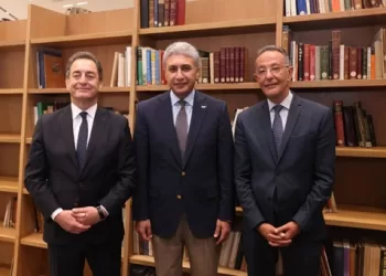 المتحف المصري الكبير يفتتح مكتبته الرقمية والعلمية
