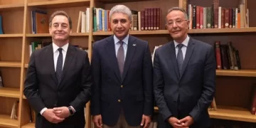 المتحف المصري الكبير يفتتح مكتبته الرقمية والعلمية