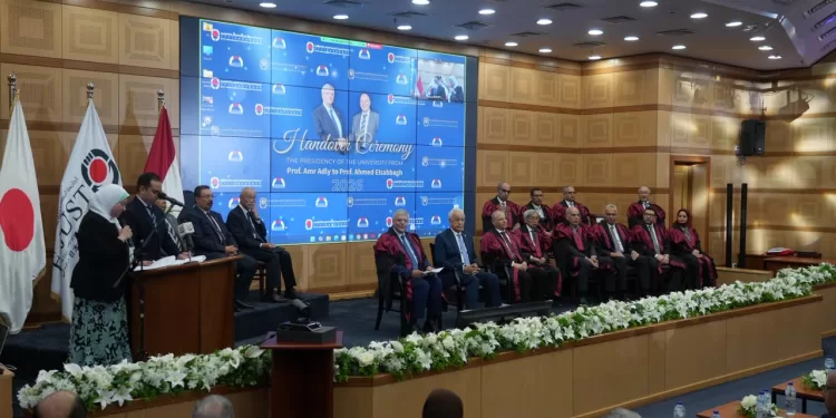 أحمد الصباغ يتسلم رئاسة الجامعة المصرية اليابانية خلفًا للدكتور عمرو عدلي