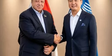 هشام عزمي يبحث مع مدير الويبو تعزيز التعاون في تطوير منظومة الملكية الفكرية