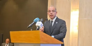 بحضور وزراء الاستثمار والنقل والمالية.. توقيع اتفاقية الضمان الدولي البري «TIR» لتنشيط التجارة العابرة في مصر