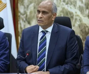 محافظ كفر الشيخ يعلن إزالة 200 إعلان مخالف في شوارع مدينة برج البرلس 2 - جريدة الجمهورية محافظ كفر الشيخ يعلن إزالة 200 إعلان مخالف في شوارع مدينة برج البرلس
