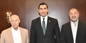 «جوهر» يستعرض استعدادات المنتخب الوطني.. وملفات الاستثمار الرياضي للأندية الجماهيرية