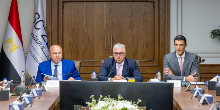 في أولى اجتماعاته بالعام المالي الجديد 2026/2027.. مجلس إدارة اقتصادية قناة السويس يستعرض الموقفين المالي والترويجي