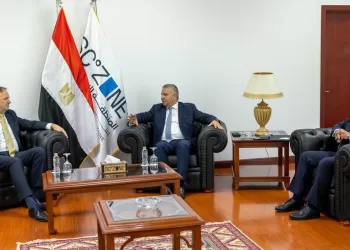 اقتصادية قناة السويس تبحث سبل التعاون والفرص الاستثمارية مع السفير البلجيكي بالقاهرة
