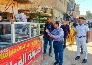 محافظ أسيوط: إزالة 15 إعلانًا عشوائيًا وغير مرخص بمركز الفتح وتحرير 8 محاضر للمخالفين 4 - جريدة الجمهورية محافظ أسيوط: إزالة 15 إعلانًا عشوائيًا وغير مرخص بمركز الفتح وتحرير 8 محاضر للمخالفين