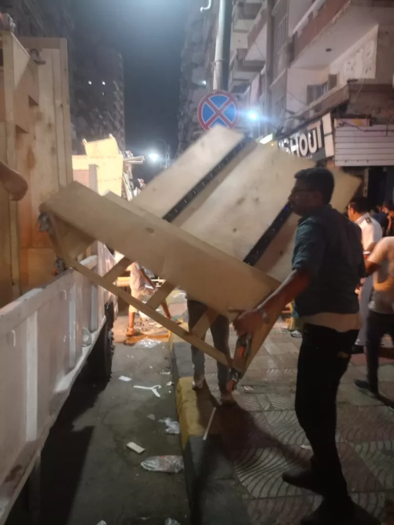 حملات صباحية ومسائية بالإسكندرية لفرض الانضباط بالشارع السكندري إزالة والتحفظ على 6986 حالة إشغال بالأسواق والشوارع 5 - جريدة الجمهورية WhatsApp Image 2026 07 18 at 2.13.07 PM - جريدة الجمهورية
