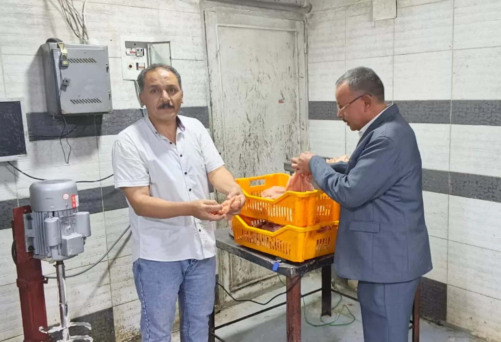 محافظ أسيوط: تحرير 808 محاضر تموينية خلال أسبوع وضبط كميات كبيرة من السلع المخالفة في حملات مكثفة على الأسواق 5 - جريدة الجمهورية WhatsApp Image 2026 07 18 at 2.46.09 PM 2 - جريدة الجمهورية