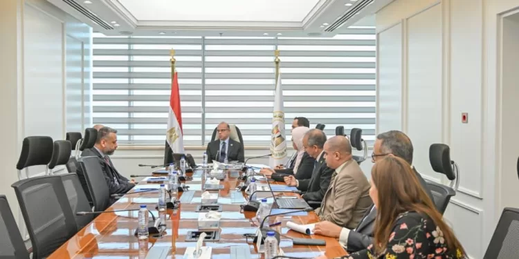 وزير الاستثمار يبحث خطط التوسع وزيادة الصادرات مع «بروكتر آند جامبل» 1 - جريدة الجمهورية وزير الاستثمار يبحث خطط التوسع وزيادة الصادرات مع «بروكتر آند جامبل»