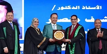 جامعة القاهرة تُكرم رئيس أمناء «الألمانية» تقديرًا لمسيرته الحافلة في خدمة التعليم والبحث العلمي 2 - جريدة الجمهورية جامعة القاهرة تُكرم رئيس أمناء «الألمانية» تقديرًا لمسيرته الحافلة في خدمة التعليم والبحث العلمي