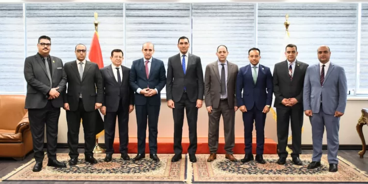 وزير الشباب والرياضة يشهد مراسم توقيع بروتوكول تعاون بين الوزارة والمحكمة العربية