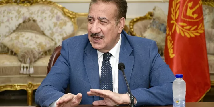 محافظ بورسعيد يكرم أبطال نادي الحرية لذوي الهمم بعد التتويج ببطولة الدوري الممتاز للكرة الطائرة جلوس