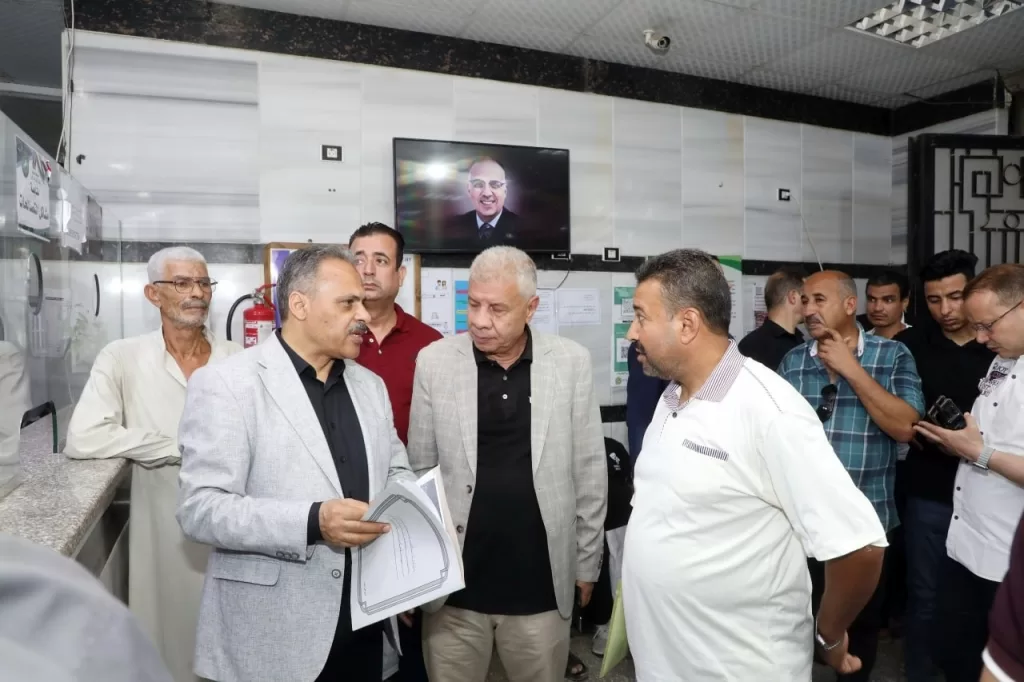 محافظ الشرقية يتفقد العمل بالمركز التكنولوجي بمدينة فاقوس
