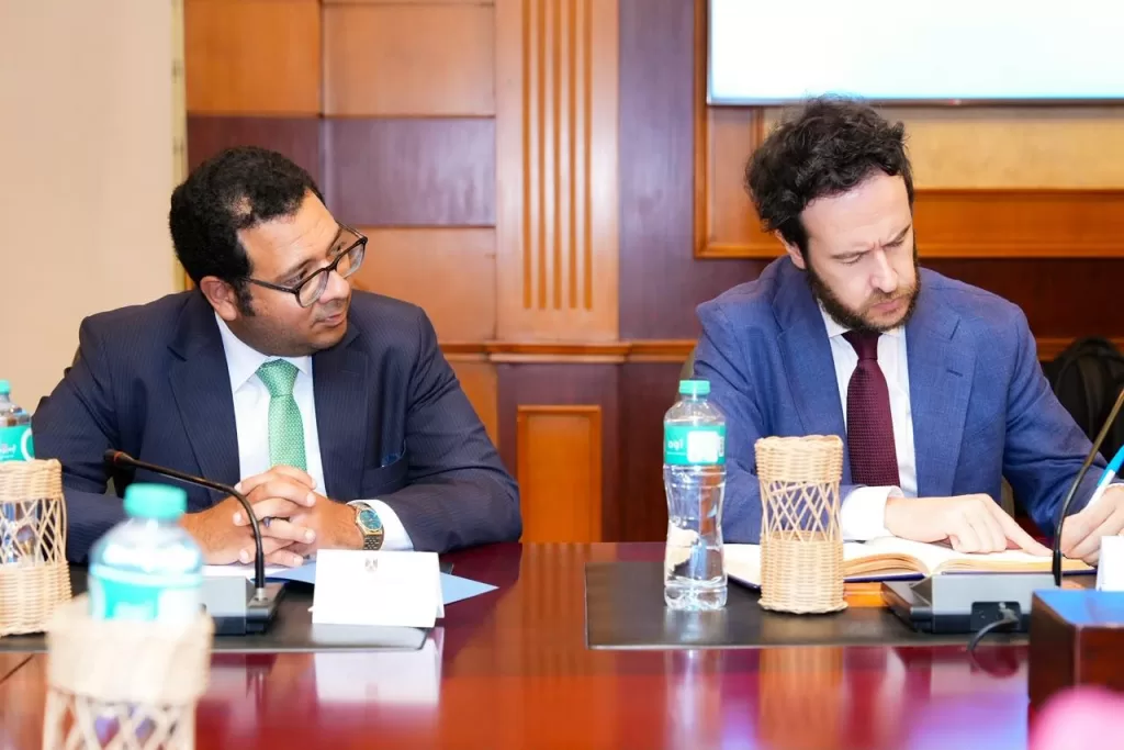 وزير الاستثمار يبحث مع تحالف «رونيسانس» القابضة و«حسن علام» تدشين مشروع مجمع طبي في مصر