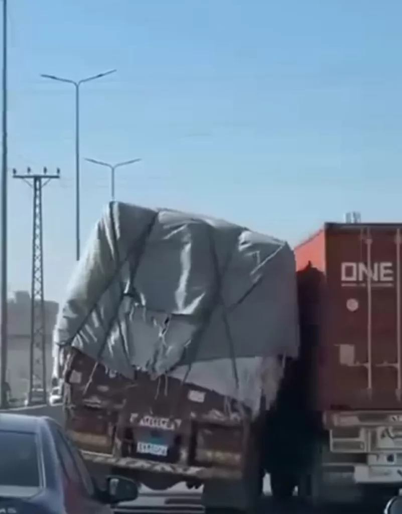 رئيس نقابة النقل البري يكرم سائقًا حال دون وقوع كارثة على طريق «طنطا – المحلة»