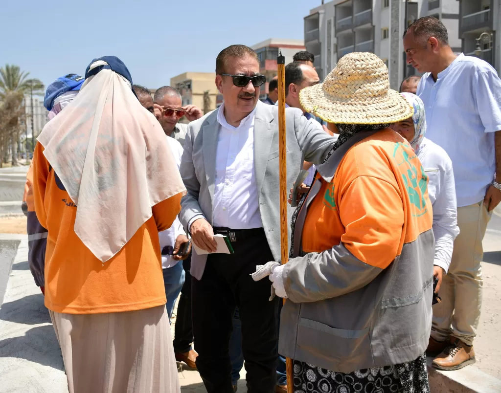 في لفتة إنسانية.. محافظ بورسعيد يوزع كوبونات مواد غذائية على عمال النظافة 14 - جريدة الجمهورية WhatsApp Image 2026 07 23 at 6.49.20 PM - جريدة الجمهورية