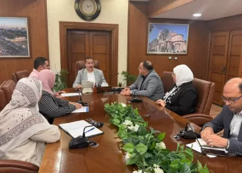 محافظ بورسعيد: سداد إشتراكات 50 أسرة شهريًا.. وحصر غير القادرين بالتأمين الصحي الشامل 7 - جريدة الجمهورية محافظ بورسعيد: سداد إشتراكات 50 أسرة شهريًا.. وحصر غير القادرين بالتأمين الصحي الشامل