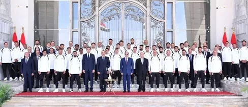 الاتحاد المصري للكرة يتوجه بالشكر والتقدير إلى الرئيس عبدالفتاح السيسي 1 - جريدة الجمهورية الاتحاد المصري للكرة يتوجه بالشكر والتقدير إلى الرئيس عبدالفتاح السيسي