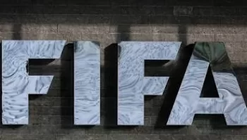 الأوروجوياني تيخيرا حكمًا لمباراة مصر وأستراليا