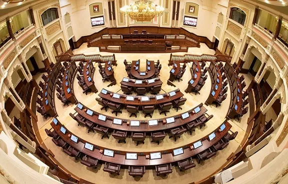 قاعة المجلس الاستشاري لإمارة الشارقة 1 - جريدة الجمهورية