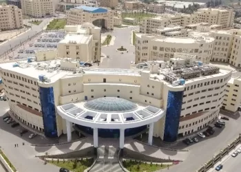 مستشفيات جامعة كفر الشيخ تُجري 13,500 عملية جراحية وتُنفذ أكثر من 304 ألف تحليل طبي خلال العام المالي 2025/2026