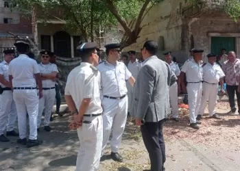 حملات مكبرة بأحياء المنتزه بالأسكندرية تغلق 11 منشأة وتتحفظ على 464 حالة إشغال