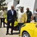 محافظ أسيوط يتفقد اصطفاف 15 سيارة تاكسي حديثة لخدمة مدينة أسيوط الجديدة