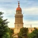 جامعة القاهرة تبدأ التنفيذ الفعلي لمشروع ترميم برج الساعة والقبة التاريخية بقصر العيني
