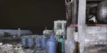 استجابةً لما نُشر على «الميديا».. تحرك حكومي عاجل للسيطرة على مخالفات بيئية داخل مصنع ببني سويف