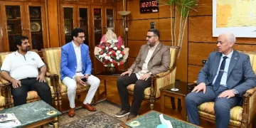رئيس جامعة أسيوط يستقبل لجنة «الأعلى للجامعات» بكلية الفنون الجميلة
