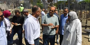 محافظ أسيوط يتفقد أعمال إنشاء المبنى الإداري والمركز التكنولوجي الجديد بحي شرق