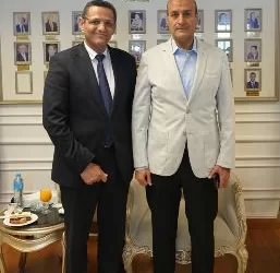 محافظ أسيوط يستقبل نقيب الصحفيين ووفد النقابة لبحث تعزيز التعاون وبناء الوعي المجتمعي