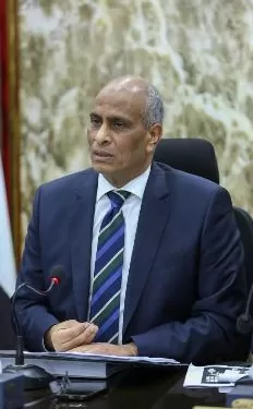 محافظ كفر الشيخ يتابع اليوم الثالث للحملات المكثفة لرفع الإشغالات وضبط الشارع بالمدينة