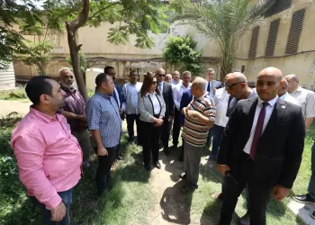 وزيرة التنمية المحلية والبيئة تتفقد فرع القاهرة الكبرى وتستمع إلى احتياجات العاملين