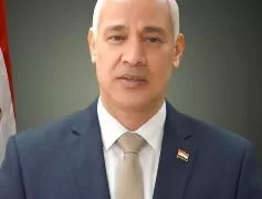 رئيس جامعة أسيوط يقرر صرف مكافأة 2000 جنيه لأعضاء هيئة التدريس ومعاونيهم