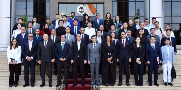 رئيس «الاستثمار» يترأس الاجتماع الأول للجنة المصرية الصينية 1 - جريدة الجمهورية رئيس «الاستثمار» يترأس الاجتماع الأول للجنة المصرية الصينية