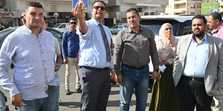 نائب رئيس هيئة المجتمعات العمرانية يبحث تعظيم الاستفادة من المناطق المقترح استغلالها بالعاشر من رمضان