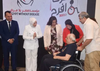 نائبة محافظ الإسكندرية تشارك في فعالية مبادرة «اتحرك وافرح» لتوزيع الكراسي المتحركة