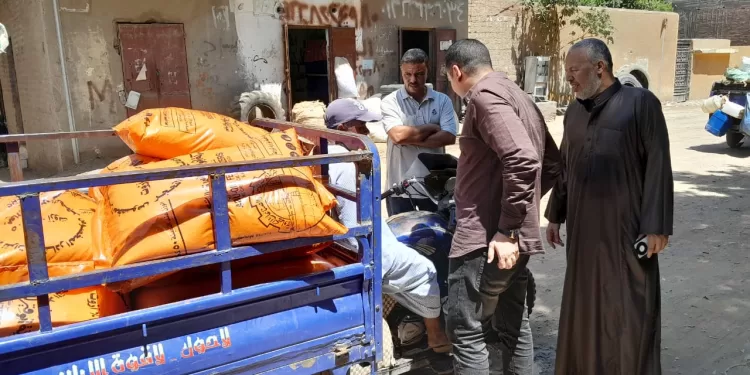 ضبط أسمدة كيماوية مدعمة قبل تهريبها للسوق السوداء في ديروط