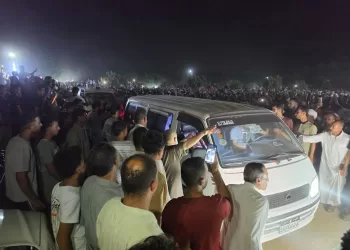 الشراقوة يودعون 18 ضحية من شهداء لقمة العيش في حادث الإسماعيلية 5 - جريدة الجمهورية الشراقوة يودعون 18 ضحية من شهداء لقمة العيش في حادث الإسماعيلية